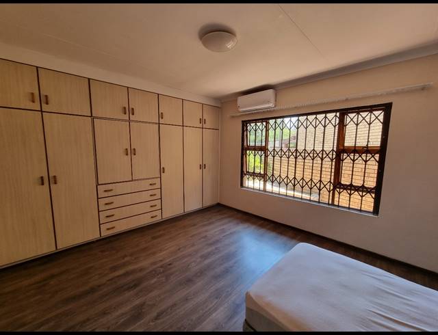 2 BEDROOM TOWNHOUSE TO LET IN VANDERBIJLPARK SW 5